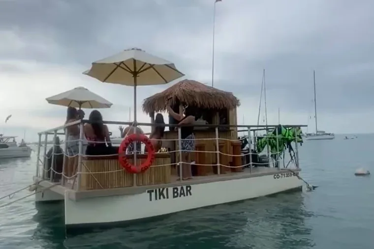 Tiki Boat en Lima