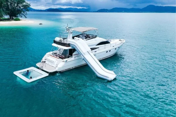 alquiler de yate en pucusana